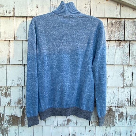 Gap knit Henley Men’s Pullover Sweater - Picture 2 of 4